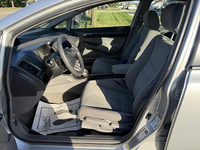 Honda Civic LX Sedan 5-Speed AT 2010