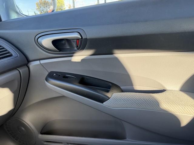 Honda Civic LX Sedan 5-Speed AT 2010