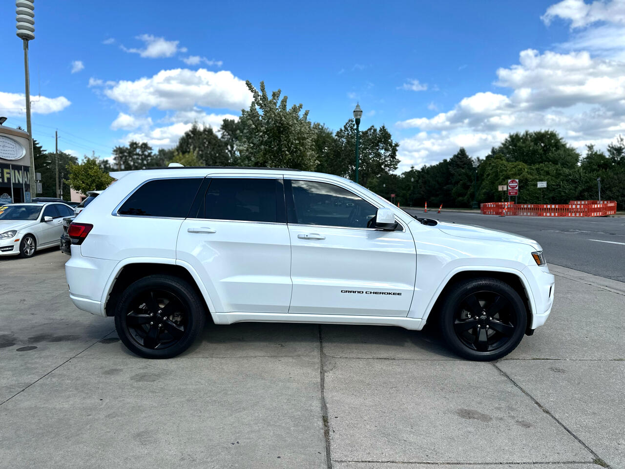Jeep Grand Cherokee 4WD 4dr Altitude 2015 Jeep Grand Cherokee 4WD 4dr Altitude 2015