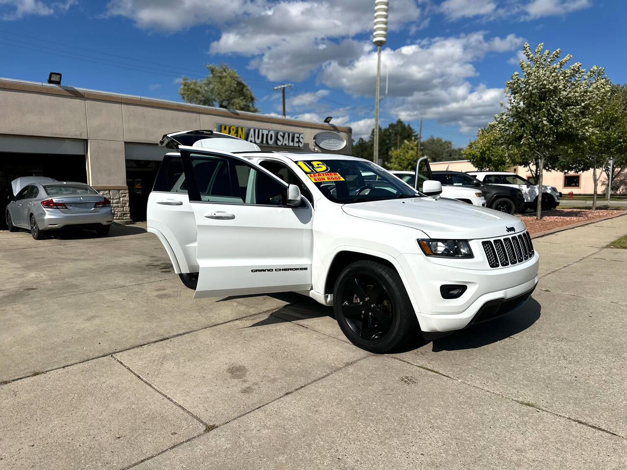 Jeep Grand Cherokee 4WD 4dr Altitude 2015 Jeep Grand Cherokee 4WD 4dr Altitude 2015