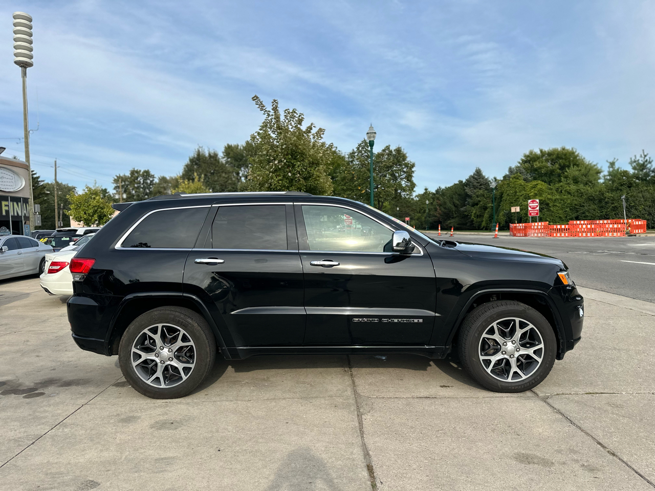 Jeep Grand Cherokee Overland 4x4 2019 Jeep Grand Cherokee Overland 4x4 2019