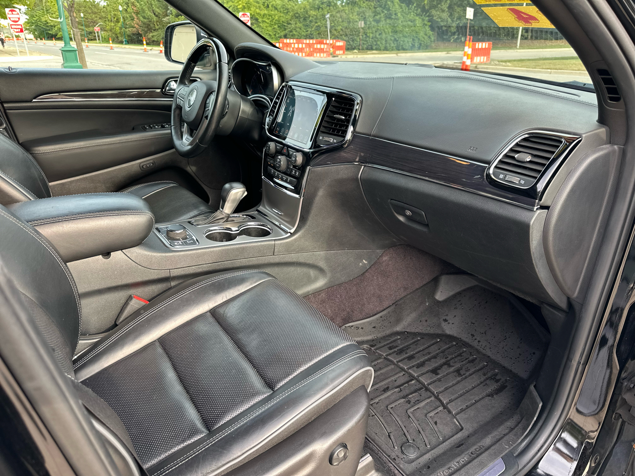 Jeep Grand Cherokee Overland 4x4 2019 Jeep Grand Cherokee Overland 4x4 2019