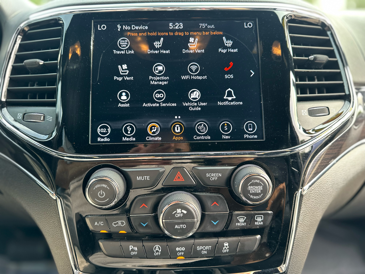 Jeep Grand Cherokee Overland 4x4 2019 Jeep Grand Cherokee Overland 4x4 2019