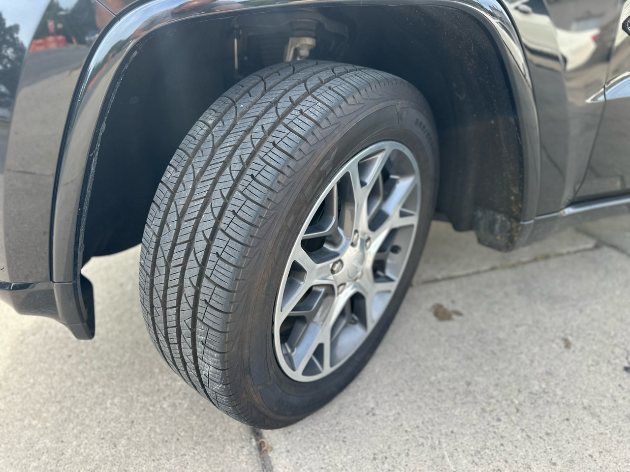 Jeep Grand Cherokee Overland 4x4 2019 Jeep Grand Cherokee Overland 4x4 2019