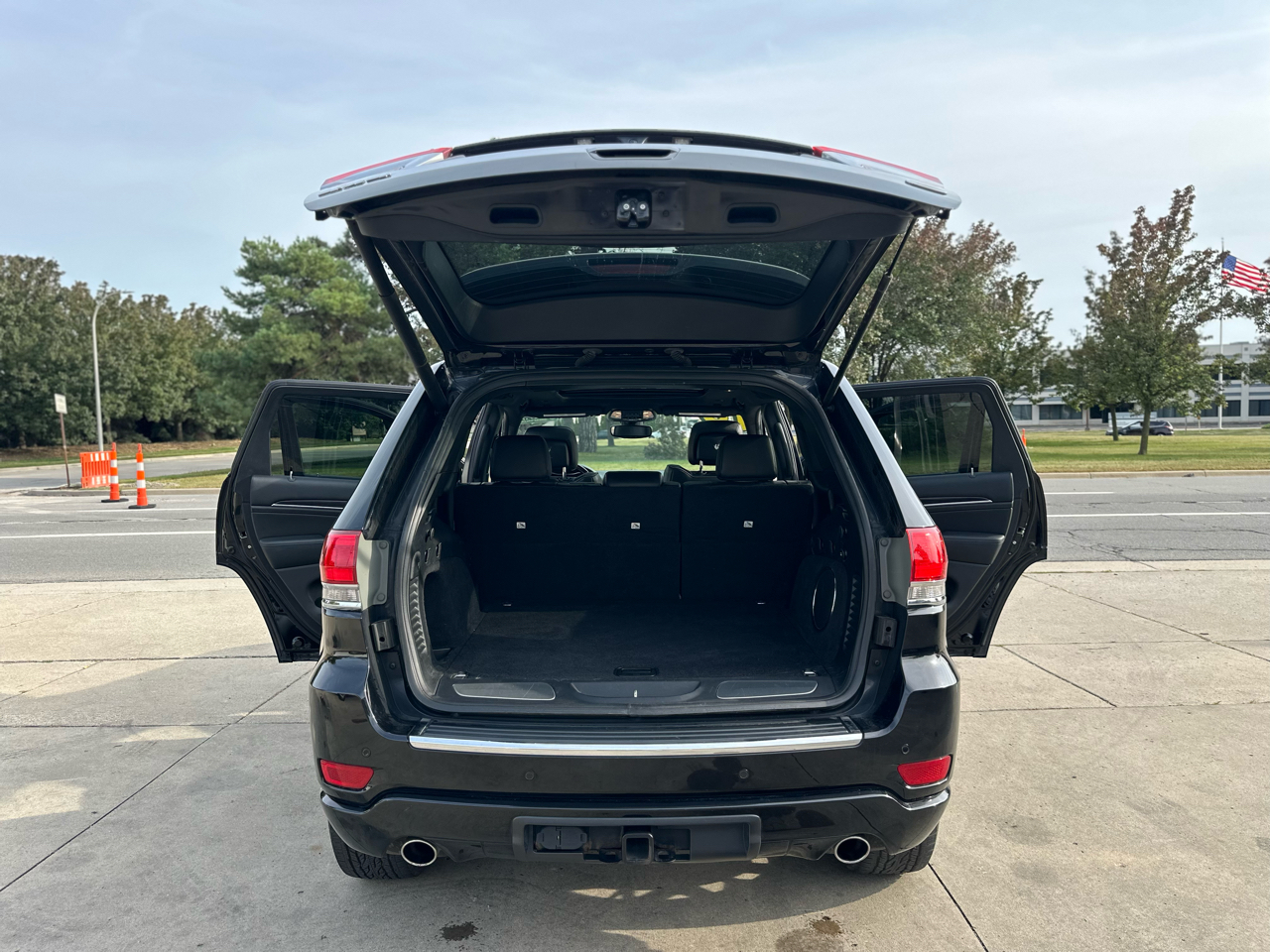 Jeep Grand Cherokee Overland 4x4 2019 Jeep Grand Cherokee Overland 4x4 2019
