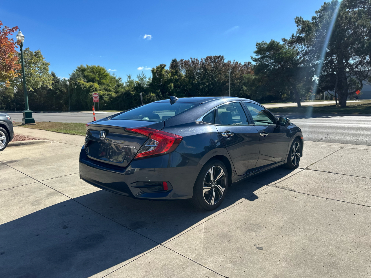 Honda Civic Sedan 4dr CVT Touring 2016 Honda Civic Sedan 4dr CVT Touring 2016