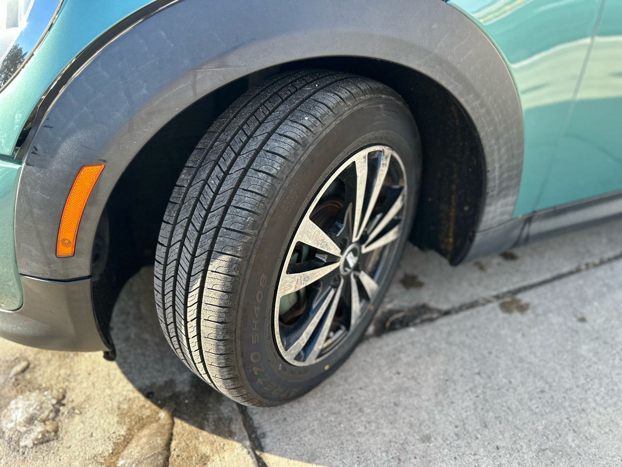 MINI Cooper Clubman 2dr Cpe 2012