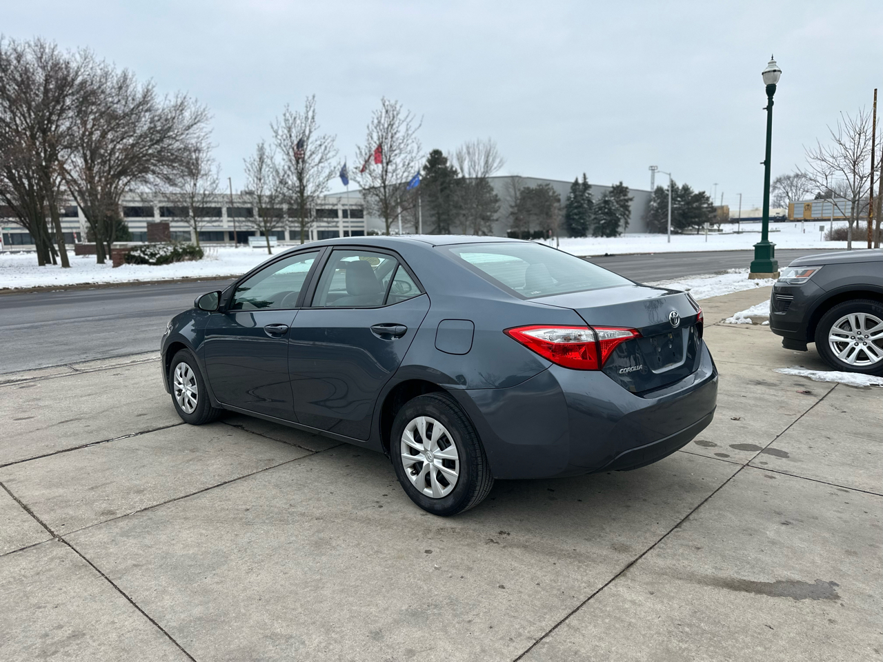 Toyota Corolla 4dr Sdn CVT LE Premium (Natl) 2015
