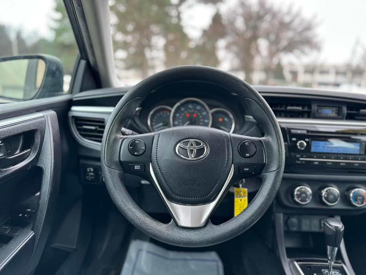 Toyota Corolla 4dr Sdn CVT LE Premium (Natl) 2015