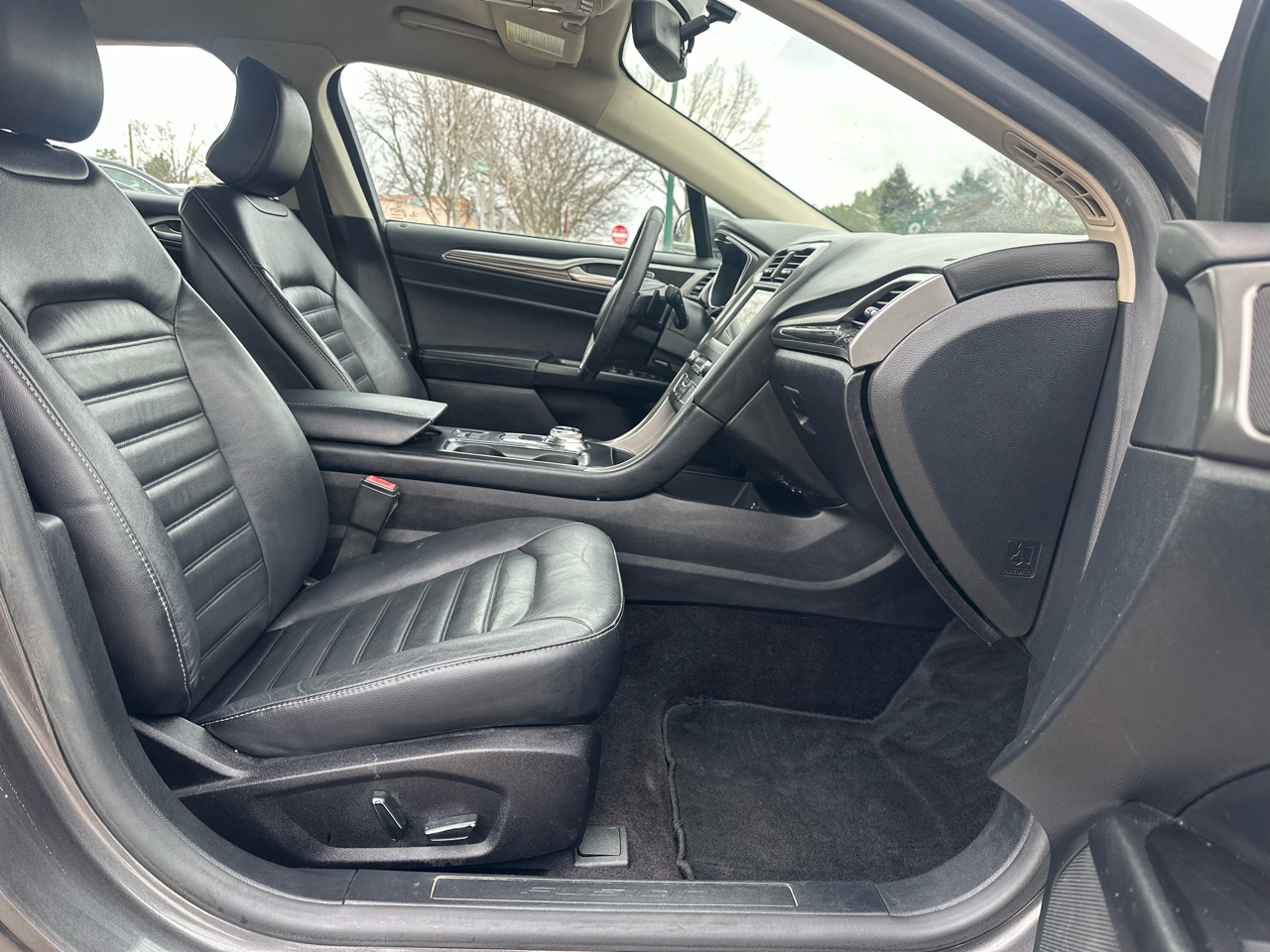 Ford Fusion SE FWD 2017