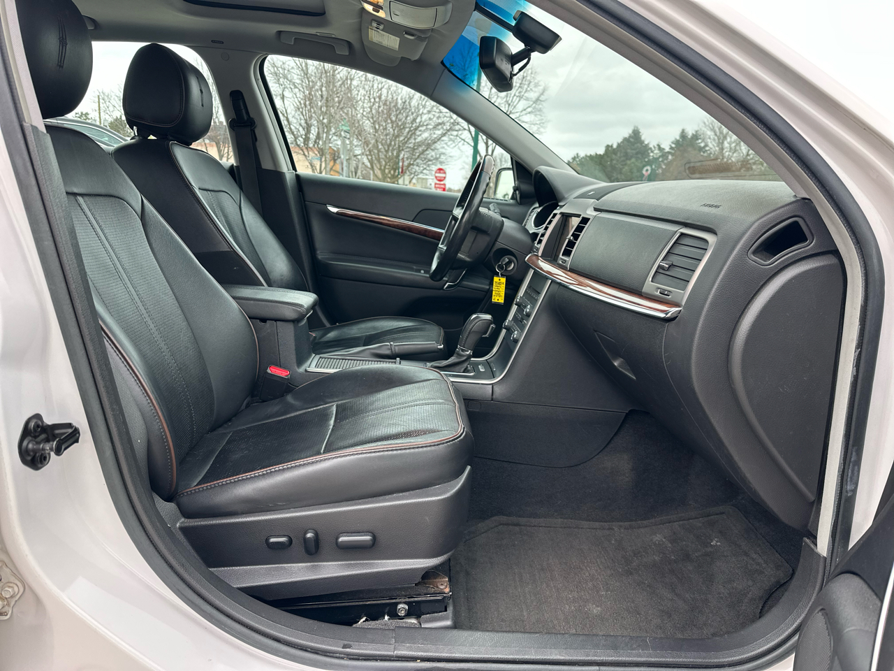 Lincoln MKZ 4dr Sdn FWD 2012