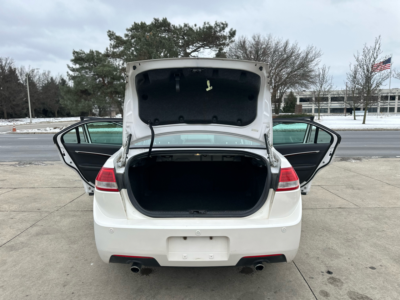 Lincoln MKZ 4dr Sdn FWD 2012