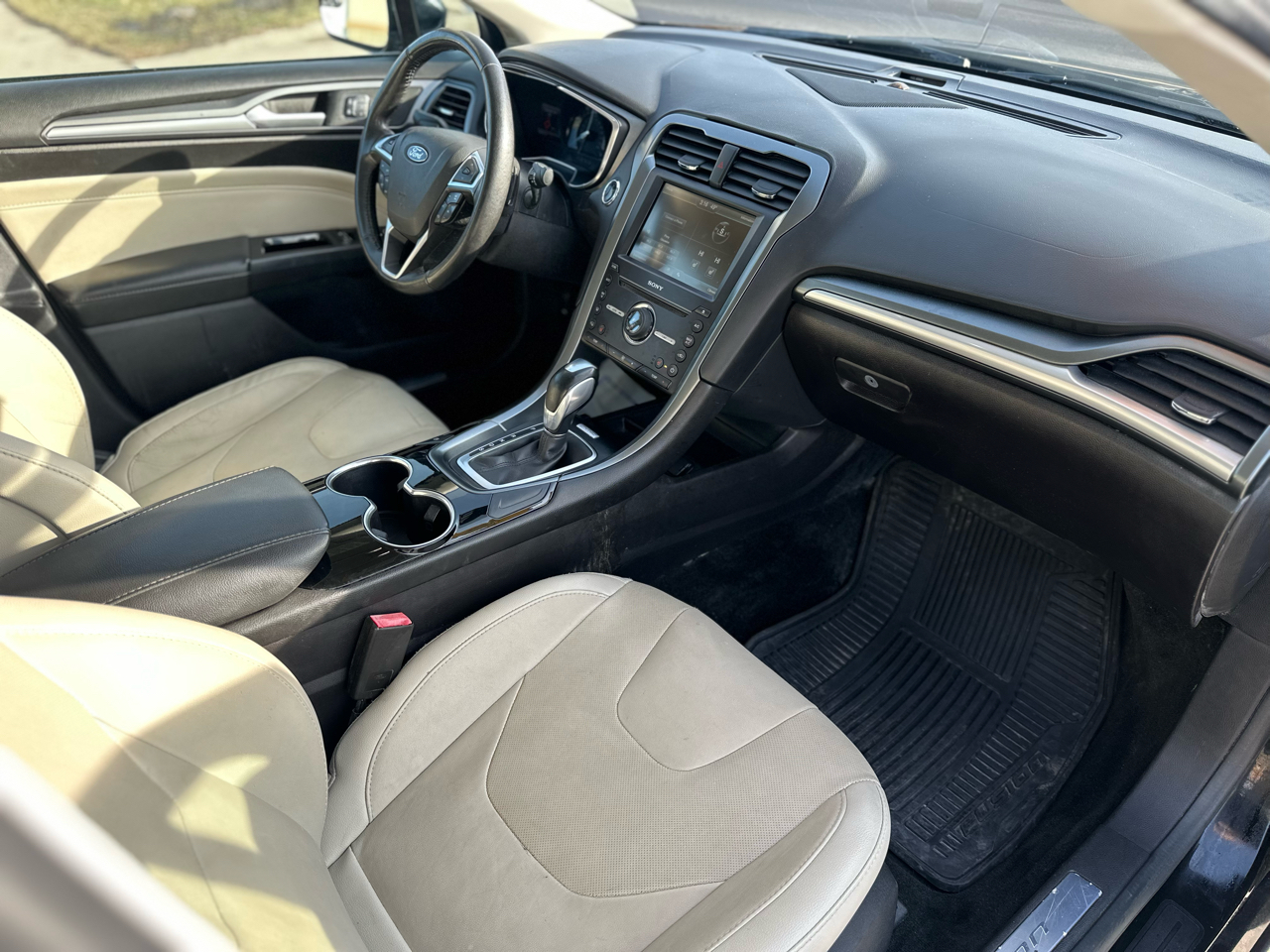 Ford Fusion 4dr Sdn Titanium AWD 2016