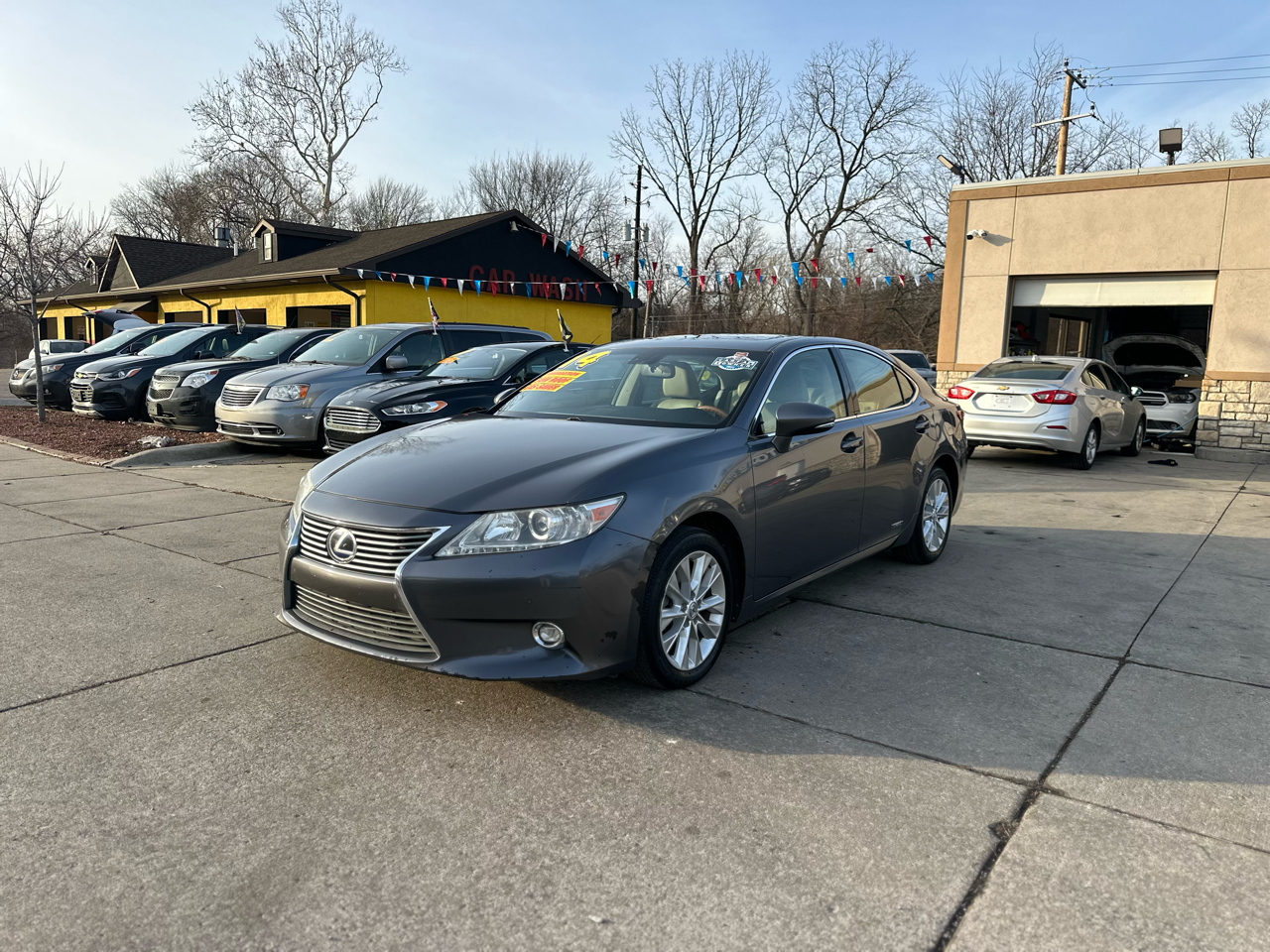 Lexus ES 300h 4dr Sdn Hybrid 2014
