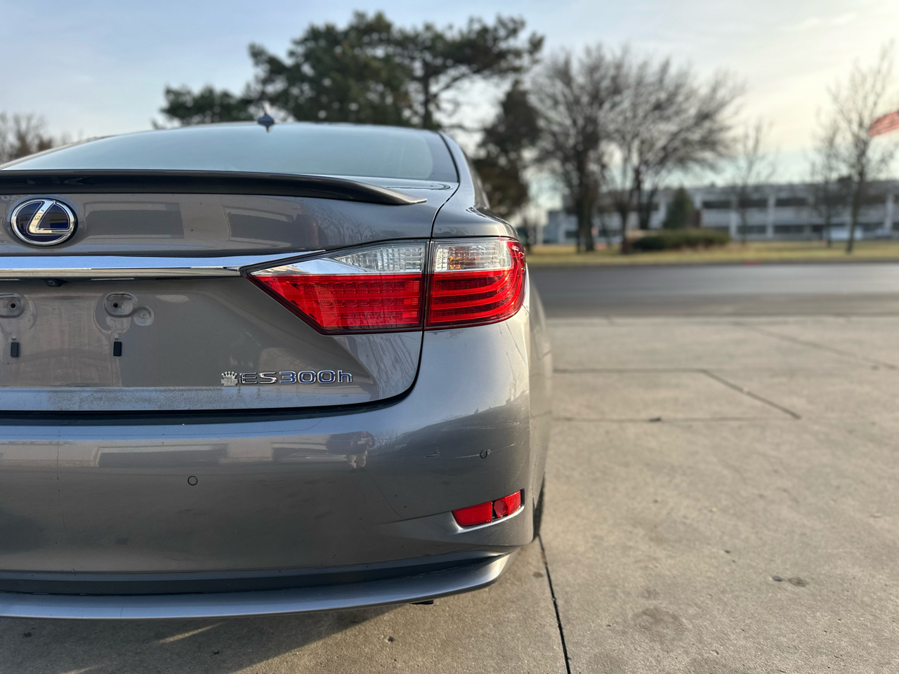 Lexus ES 300h 4dr Sdn Hybrid 2014