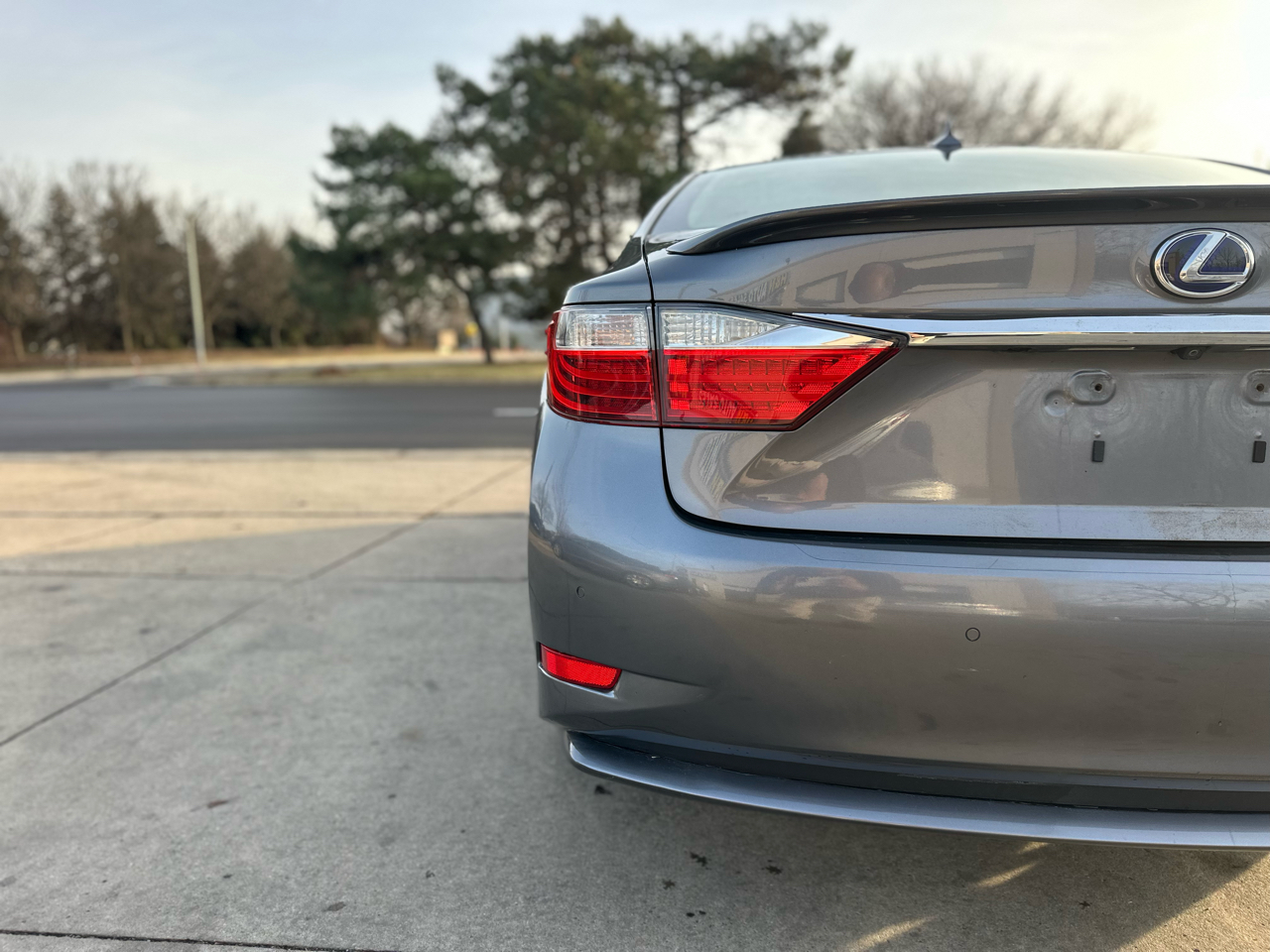 Lexus ES 300h 4dr Sdn Hybrid 2014