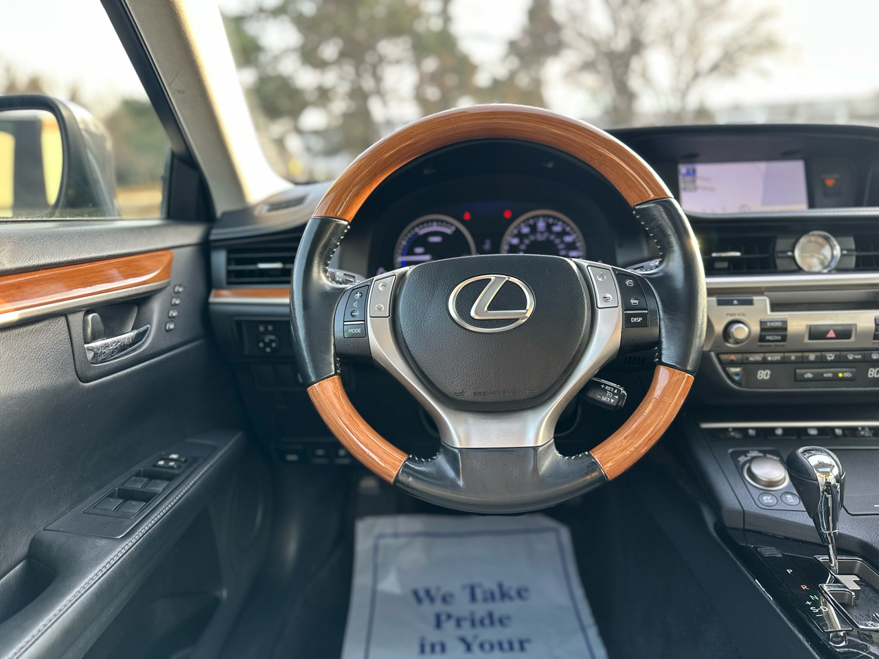 Lexus ES 300h 4dr Sdn Hybrid 2014