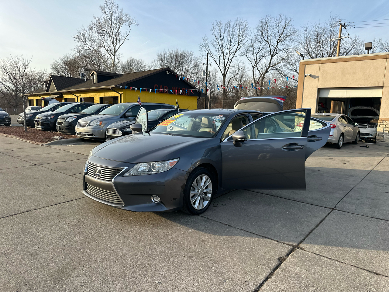 Lexus ES 300h 4dr Sdn Hybrid 2014