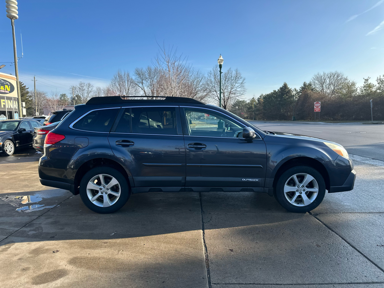 Subaru Outback 4dr Wgn H4 Auto 2.5i Premium 2013