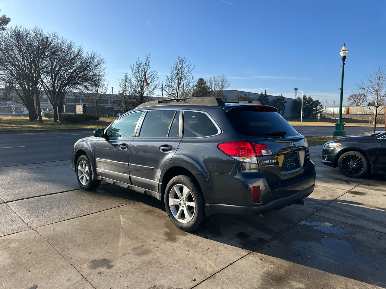 Subaru Outback 4dr Wgn H4 Auto 2.5i Premium 2013