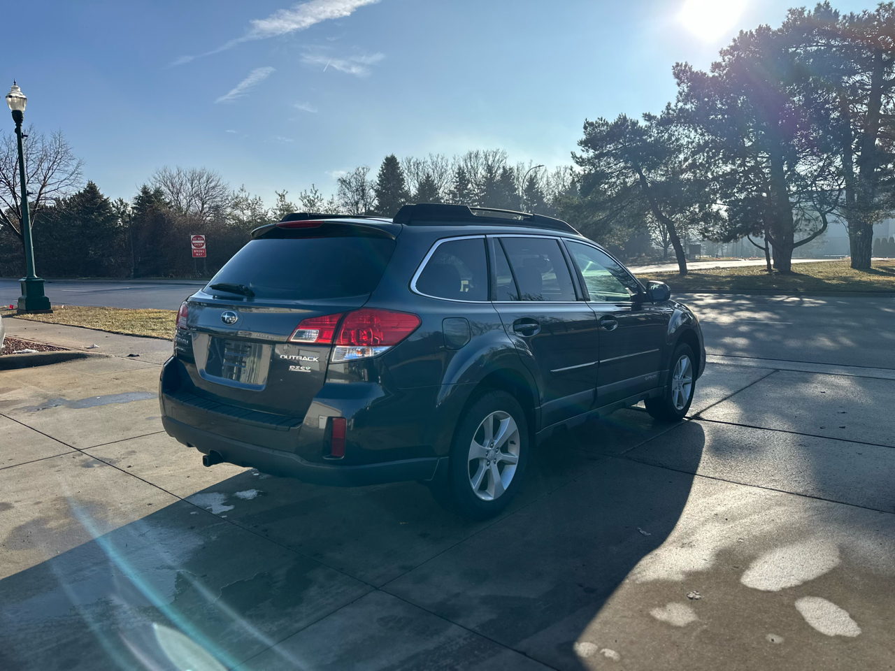 Subaru Outback 4dr Wgn H4 Auto 2.5i Premium 2013