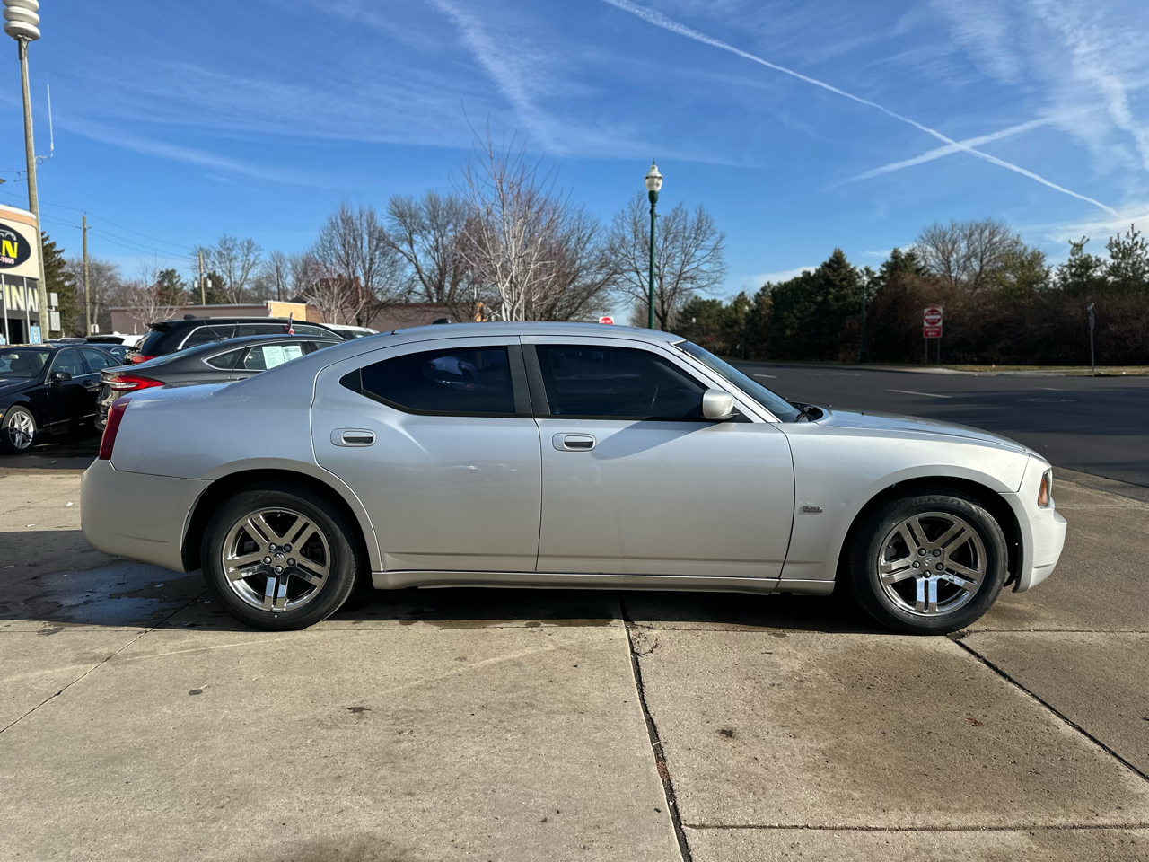 Dodge Charger 4dr Sdn R/T RWD 2006