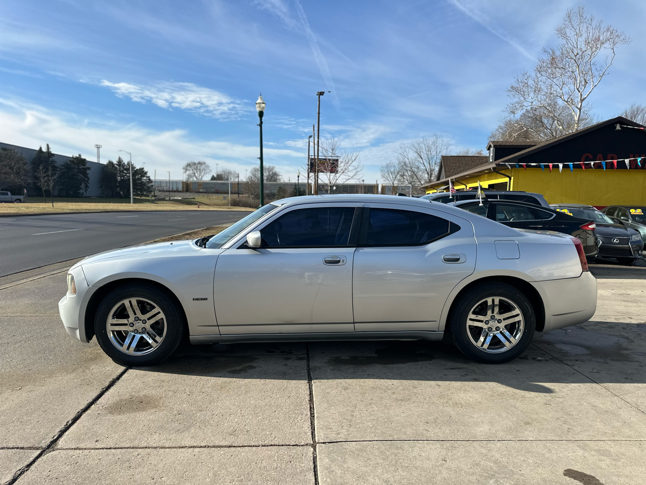 Dodge Charger 4dr Sdn R/T RWD 2006