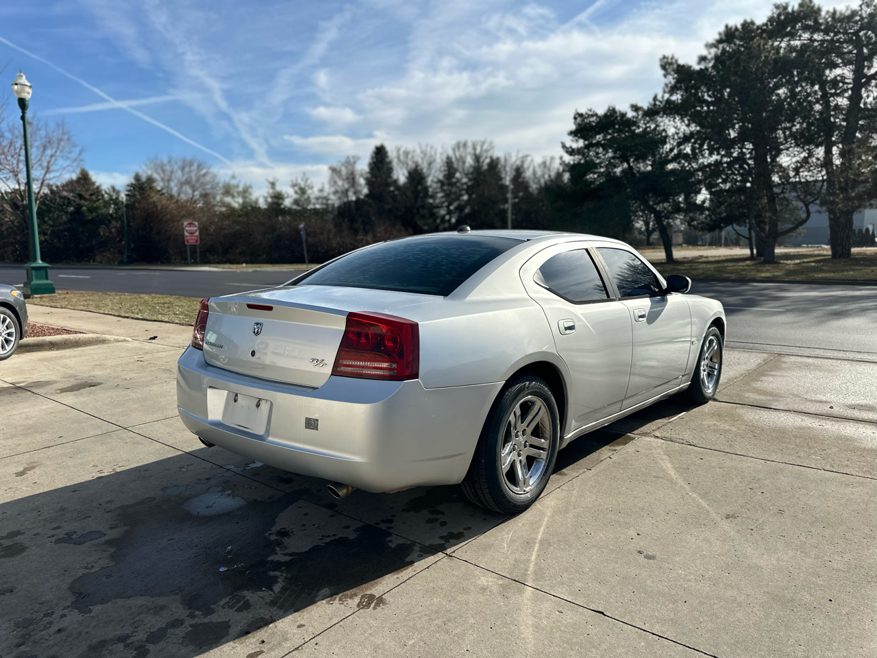 Dodge Charger 4dr Sdn R/T RWD 2006