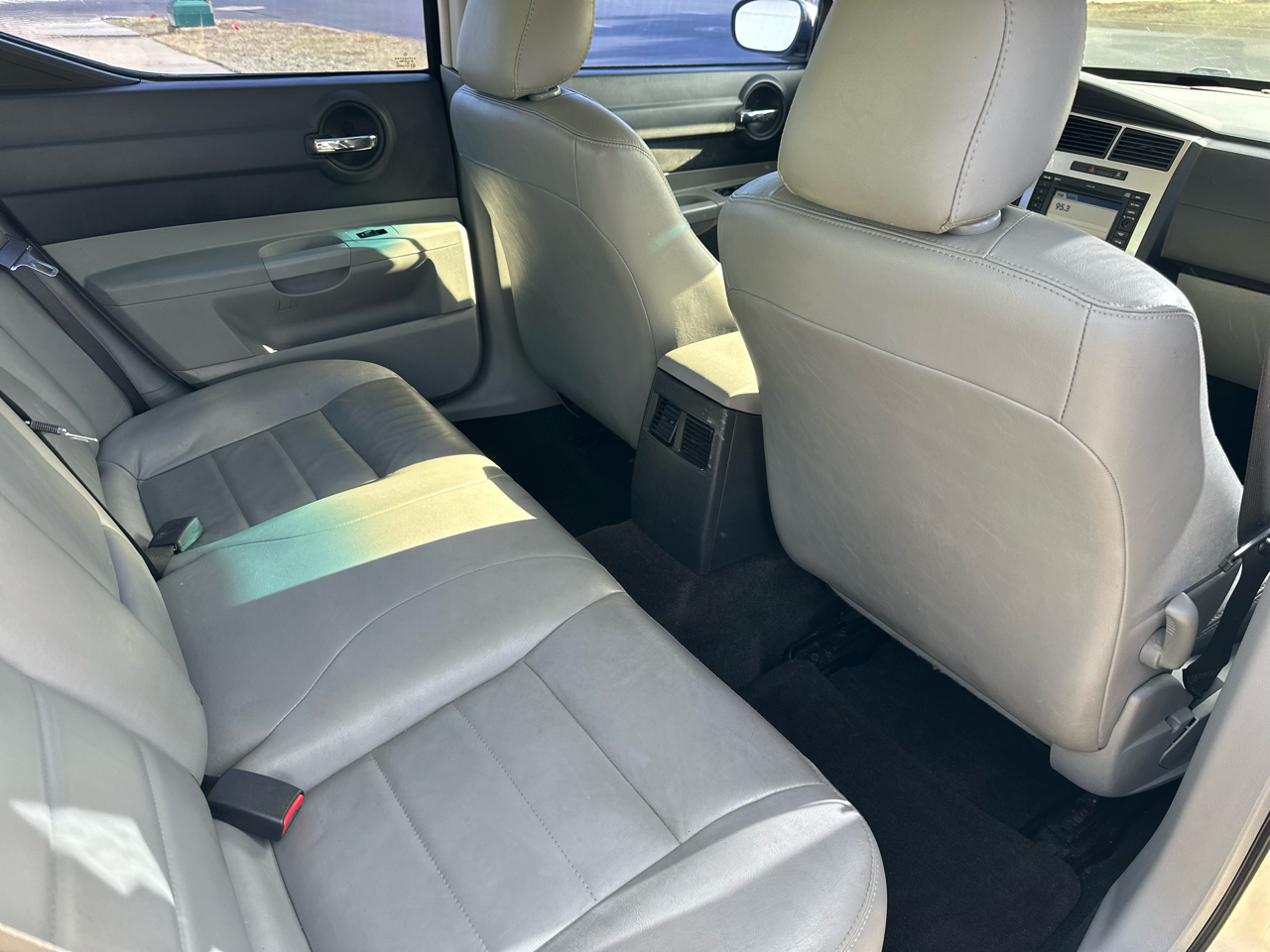 Dodge Charger 4dr Sdn R/T RWD 2006