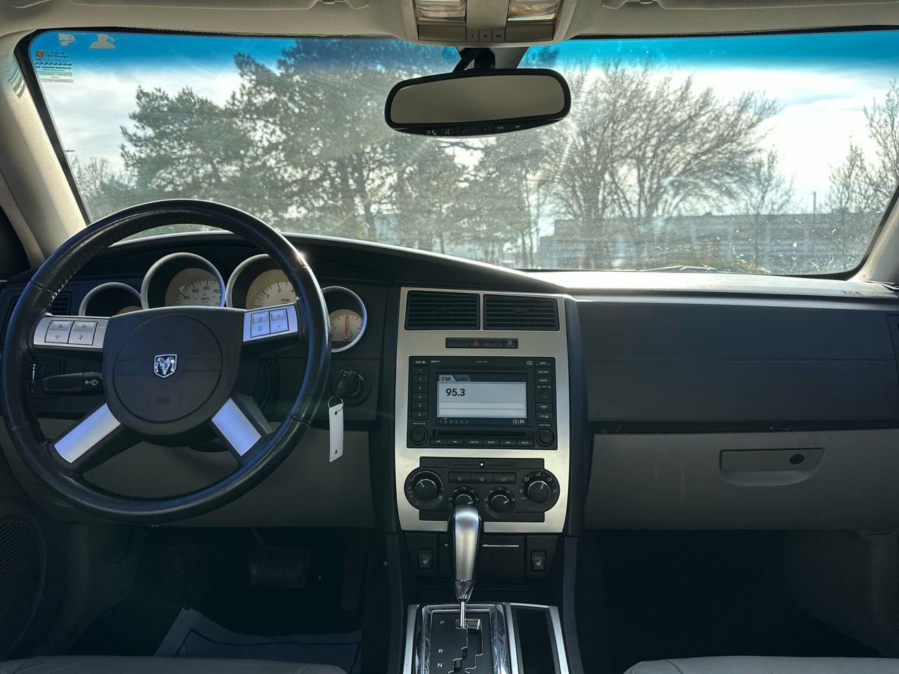 Dodge Charger 4dr Sdn R/T RWD 2006