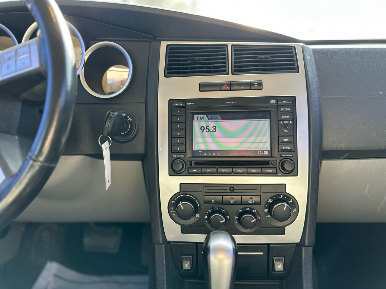 Dodge Charger 4dr Sdn R/T RWD 2006