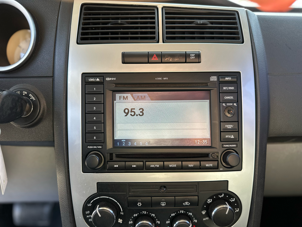 Dodge Charger 4dr Sdn R/T RWD 2006