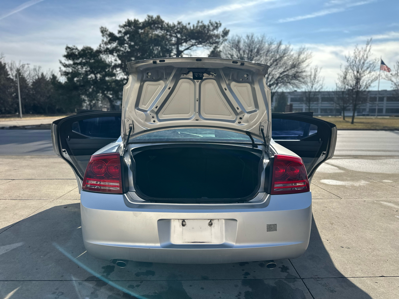 Dodge Charger 4dr Sdn R/T RWD 2006