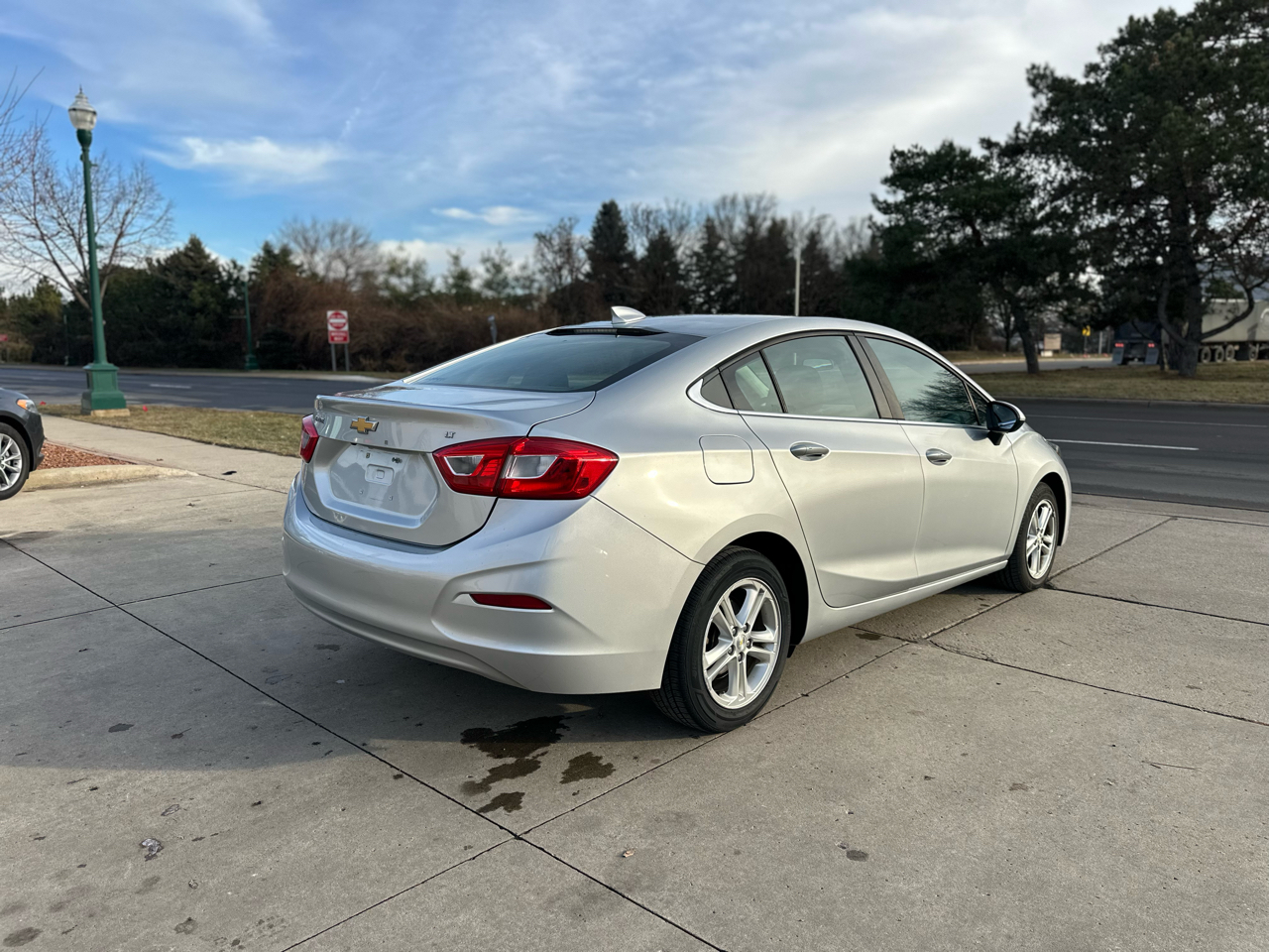 Chevrolet Cruze 4dr Sdn 1.4L LT w/1SD 2017