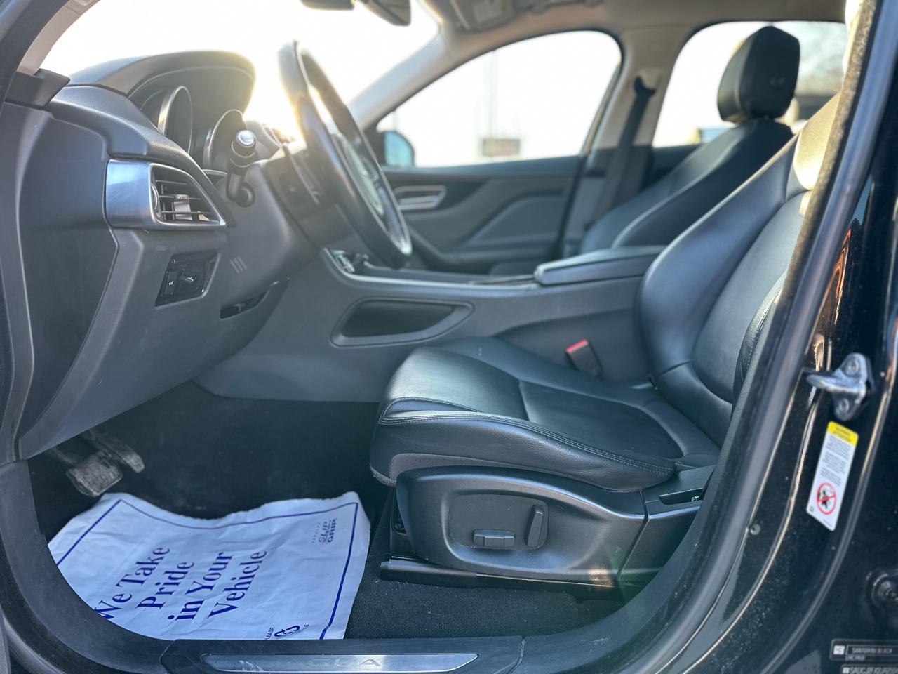 Jaguar F-Pace 25t Premium AWD 2018