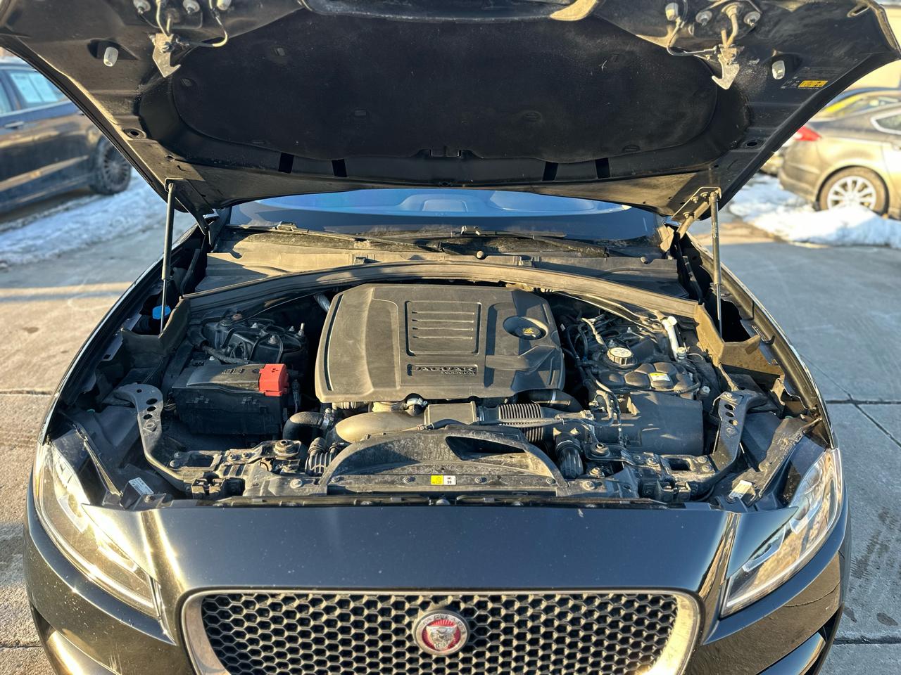 Jaguar F-Pace 25t Premium AWD 2018