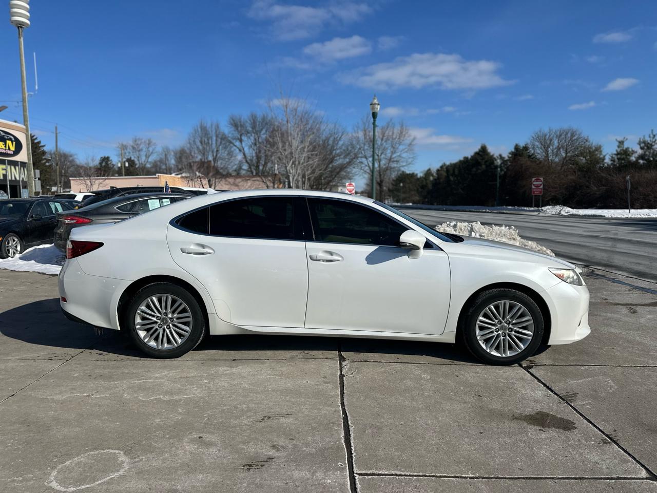 Lexus ES 350 4dr Sdn 2013