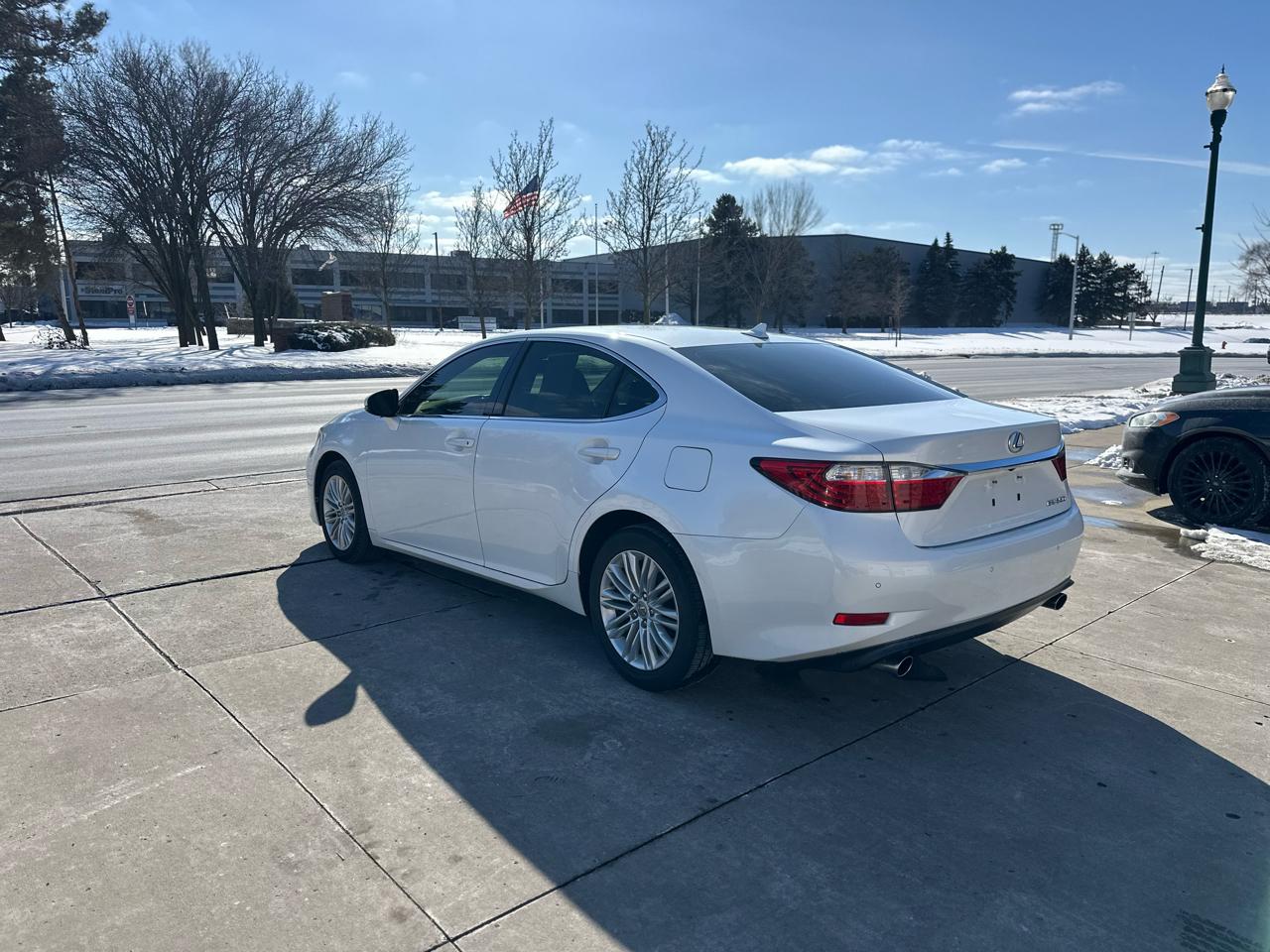 Lexus ES 350 4dr Sdn 2013