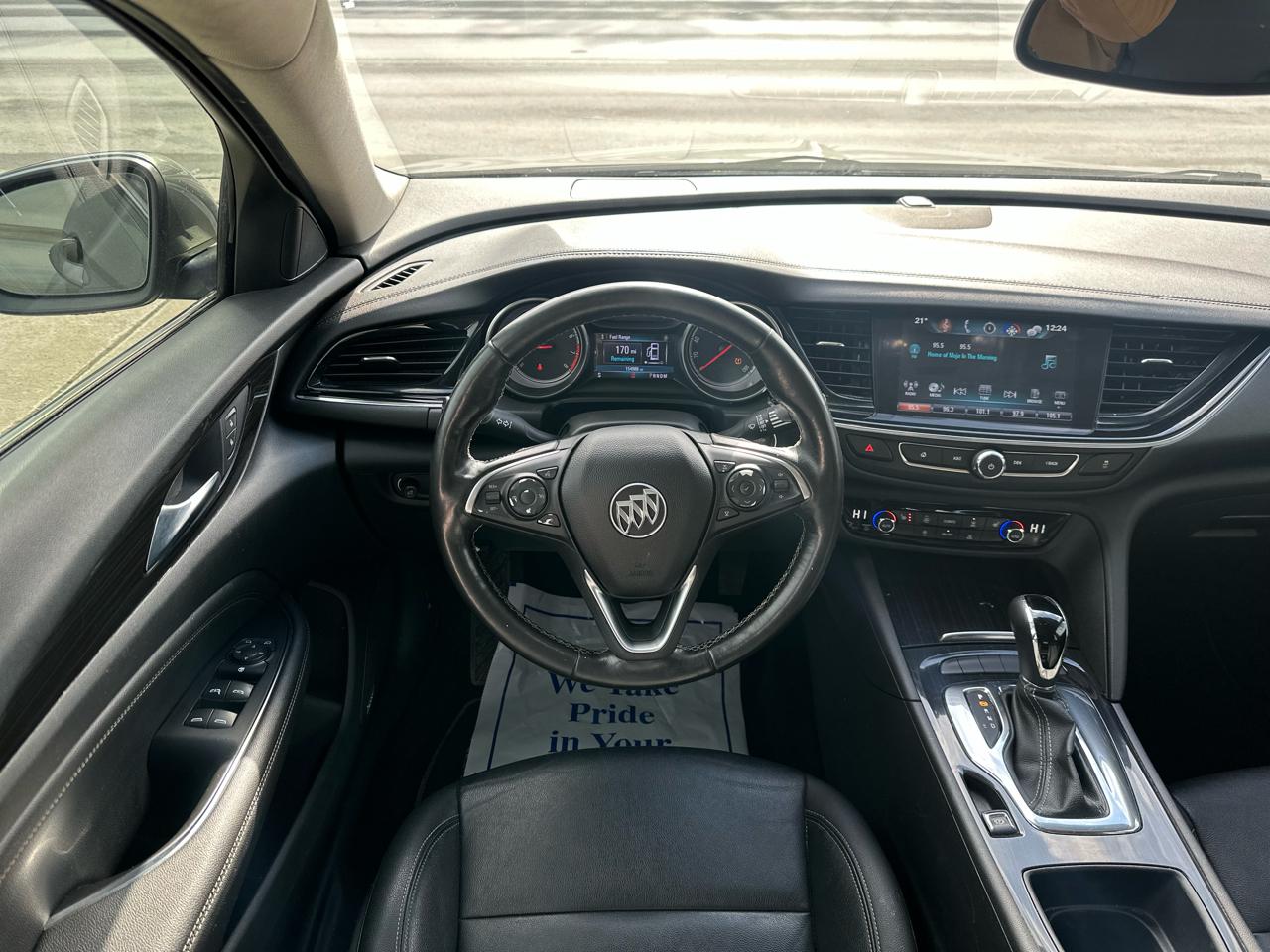 Buick Regal Sportback 4dr Sdn Essence FWD 2018