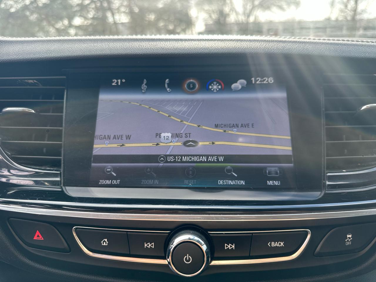 Buick Regal Sportback 4dr Sdn Essence FWD 2018