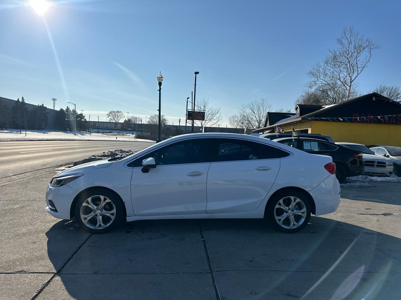 Chevrolet Cruze 4dr Sdn 1.4L Premier w/1SF 2017
