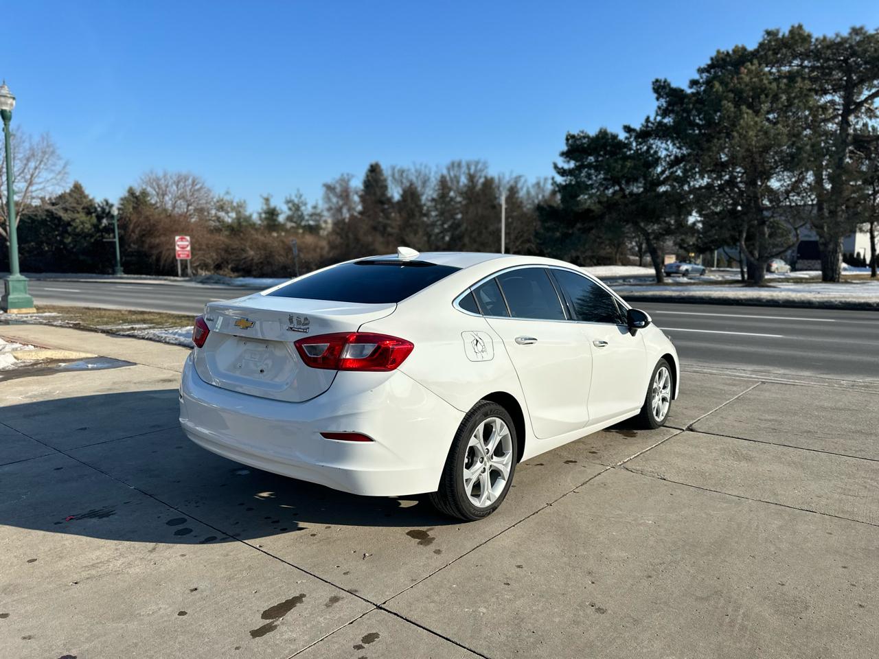 Chevrolet Cruze 4dr Sdn 1.4L Premier w/1SF 2017
