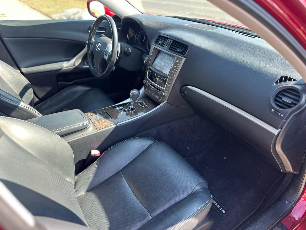 Lexus IS 250 4dr Sport Sdn Auto AWD 2011