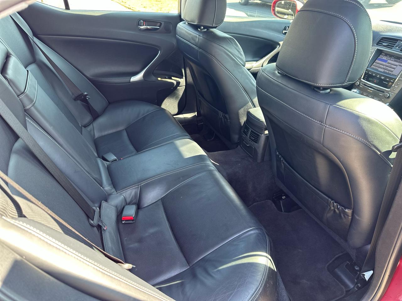 Lexus IS 250 4dr Sport Sdn Auto AWD 2011