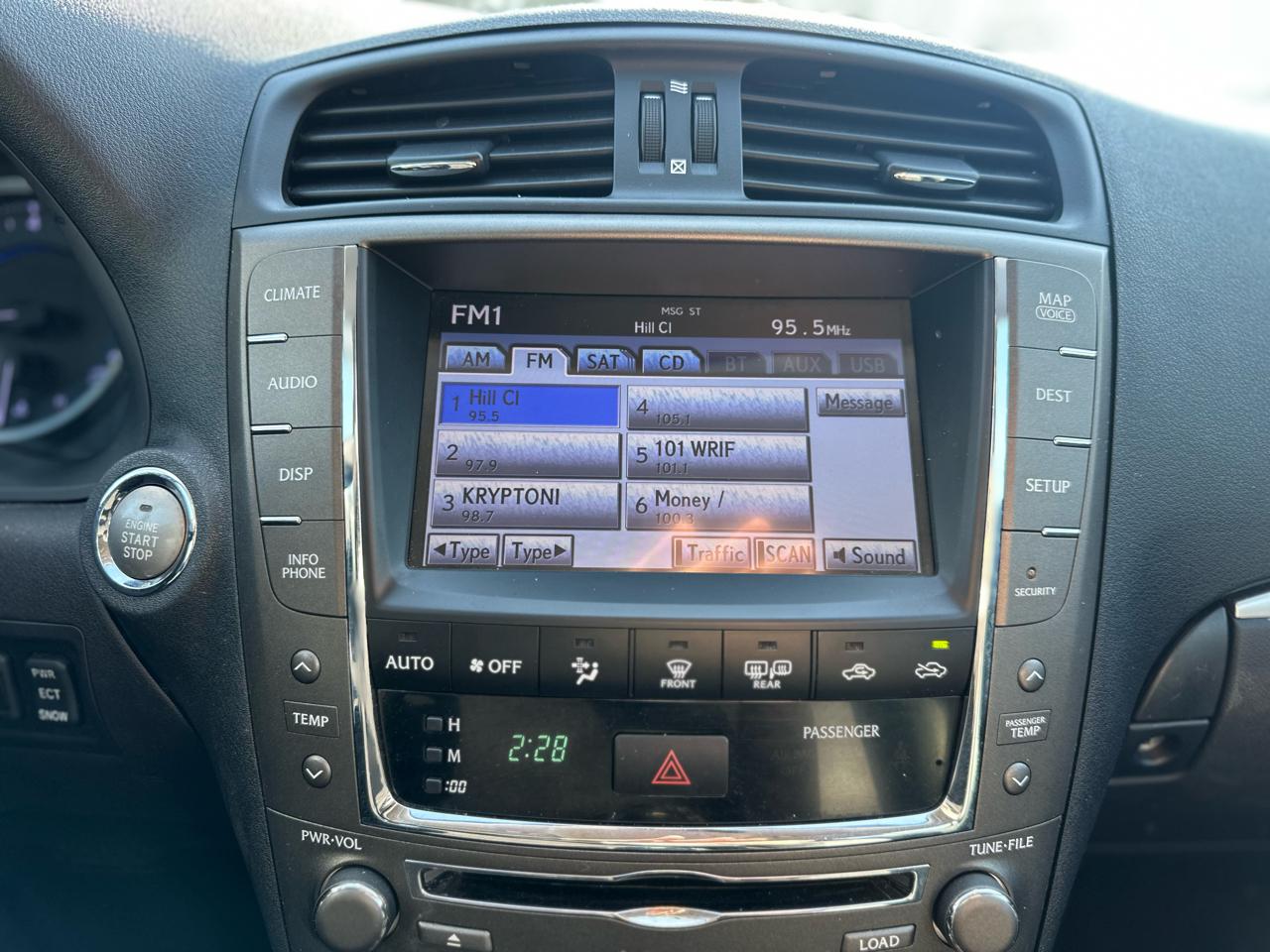 Lexus IS 250 4dr Sport Sdn Auto AWD 2011