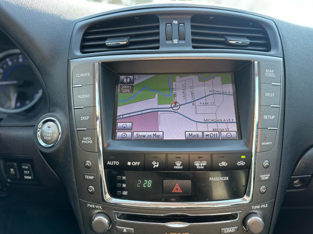 Lexus IS 250 4dr Sport Sdn Auto AWD 2011