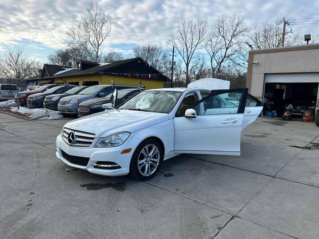 Mercedes-Benz C-Class 4dr Sdn C 300 Sport 4MATIC 2014