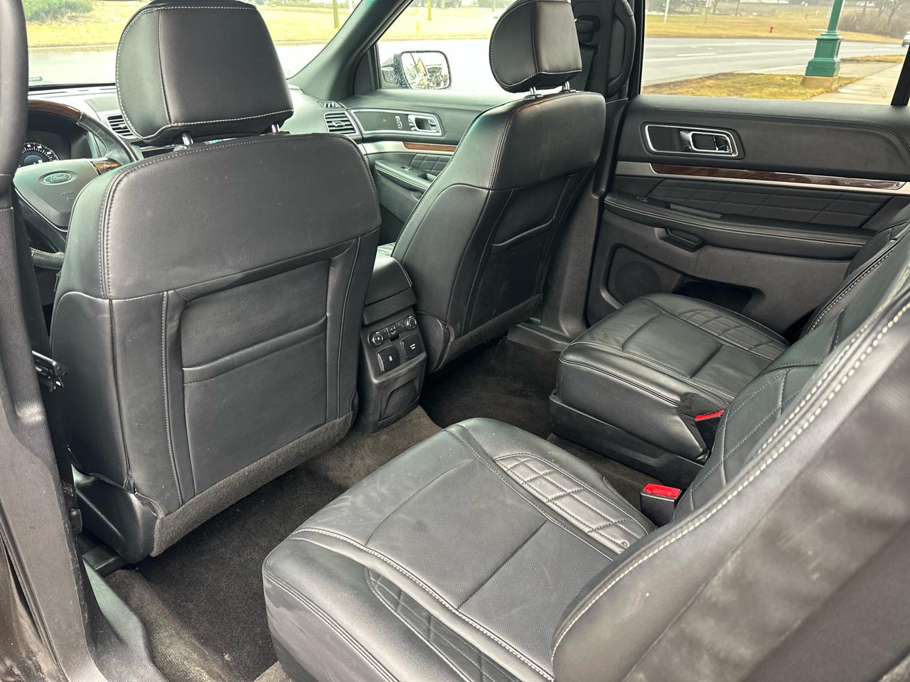 Ford Explorer 4WD 4dr Platinum 2016