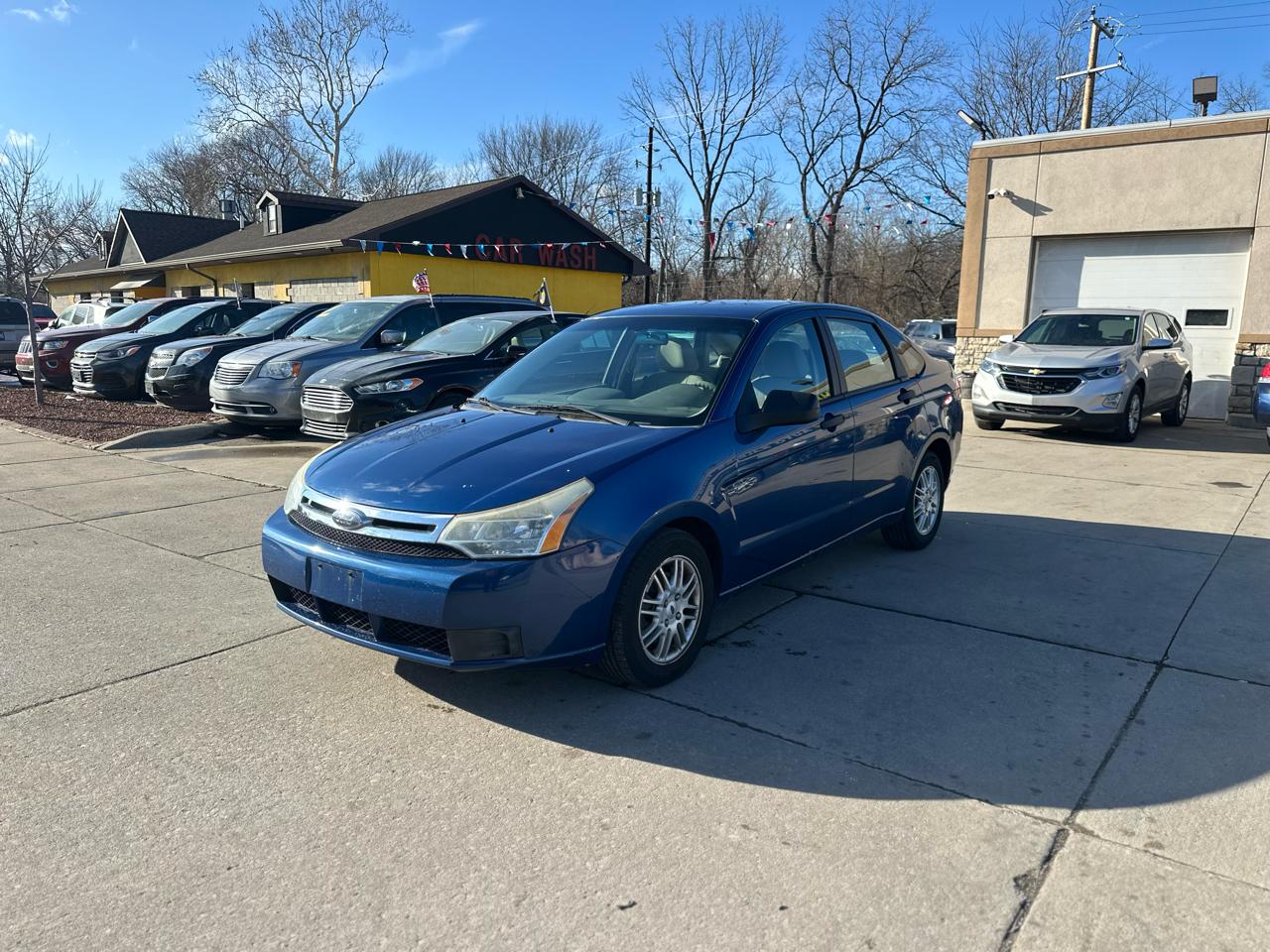 Ford Focus 4dr Sdn SE 2009