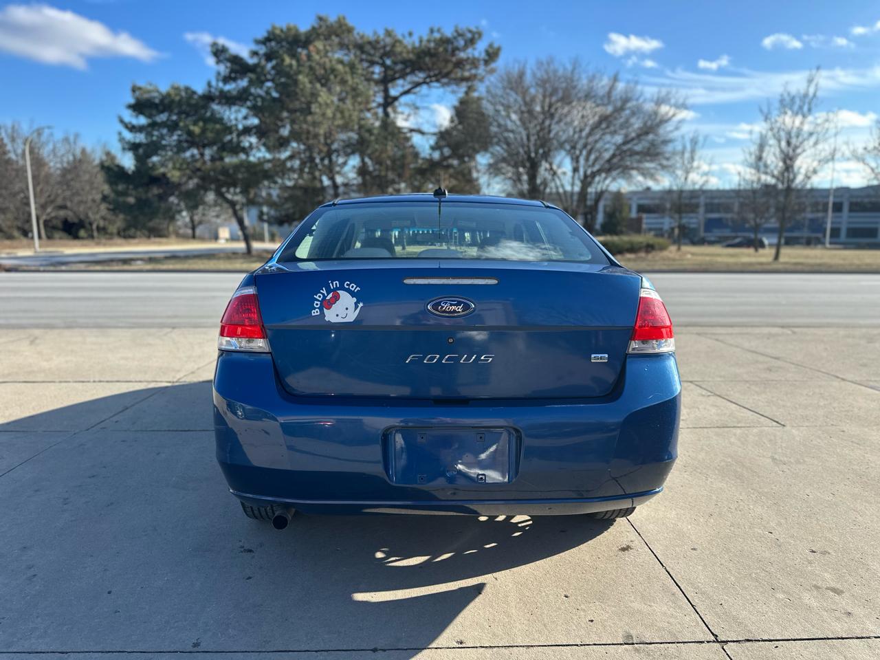 Ford Focus 4dr Sdn SE 2009